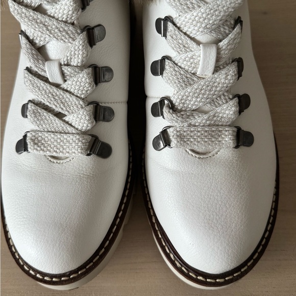 White Mountain Glamorous White Fur-Lined Ankle Boots. / Size 9 - Picture 3 of 13